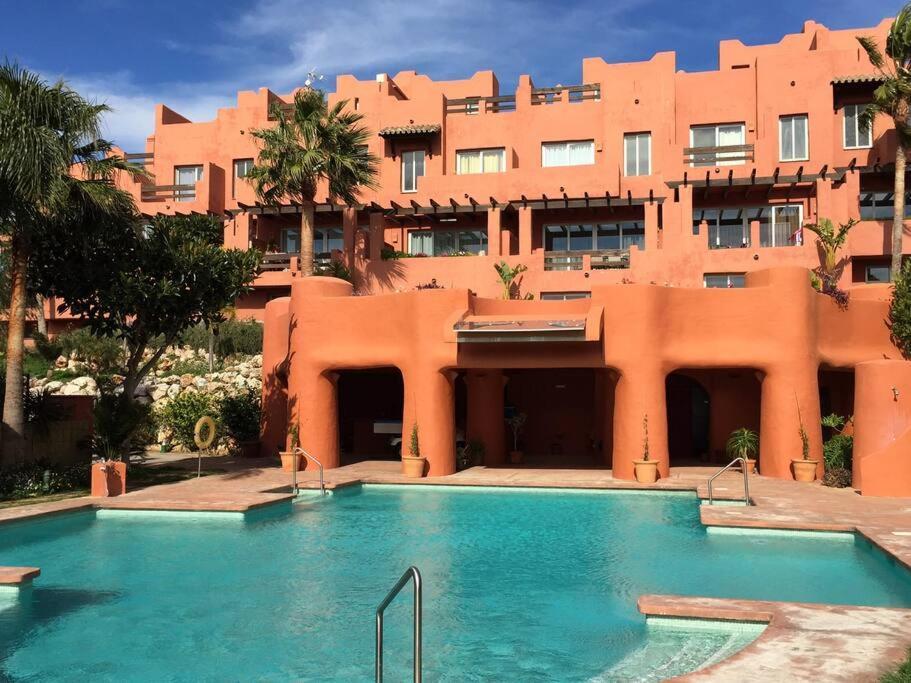 Luxurious Townhouse With Sea Views Vila Manilva Exterior foto